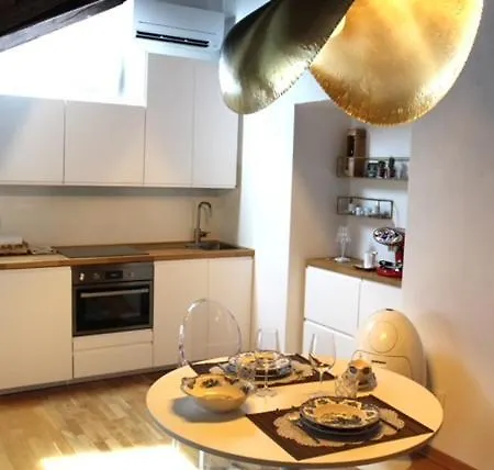 Romantik, Charming House Apartment