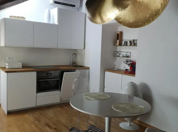 Apartment Romantik, Charming House Trieste